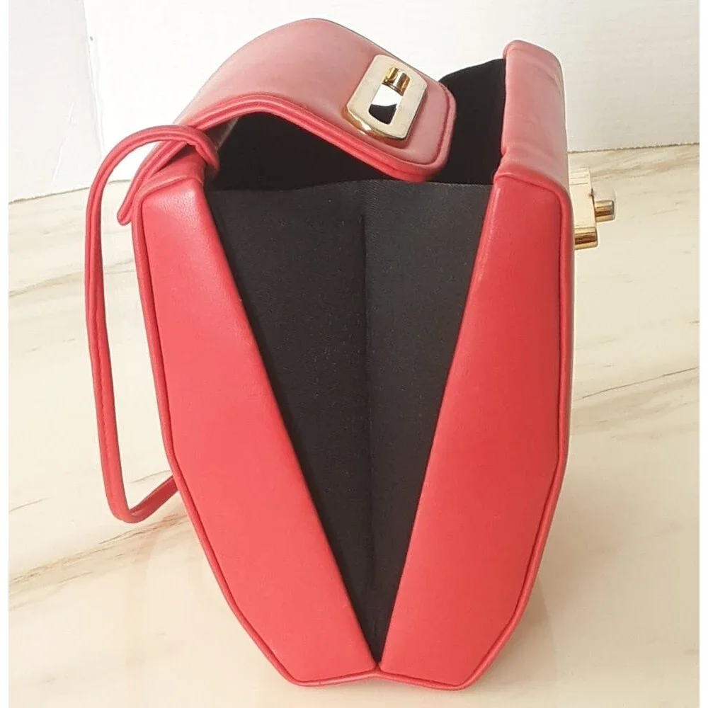 ANDE' Minimalist Red Box Vegan Leather Gold Tone Hardware Crossbody Bag - Vtg